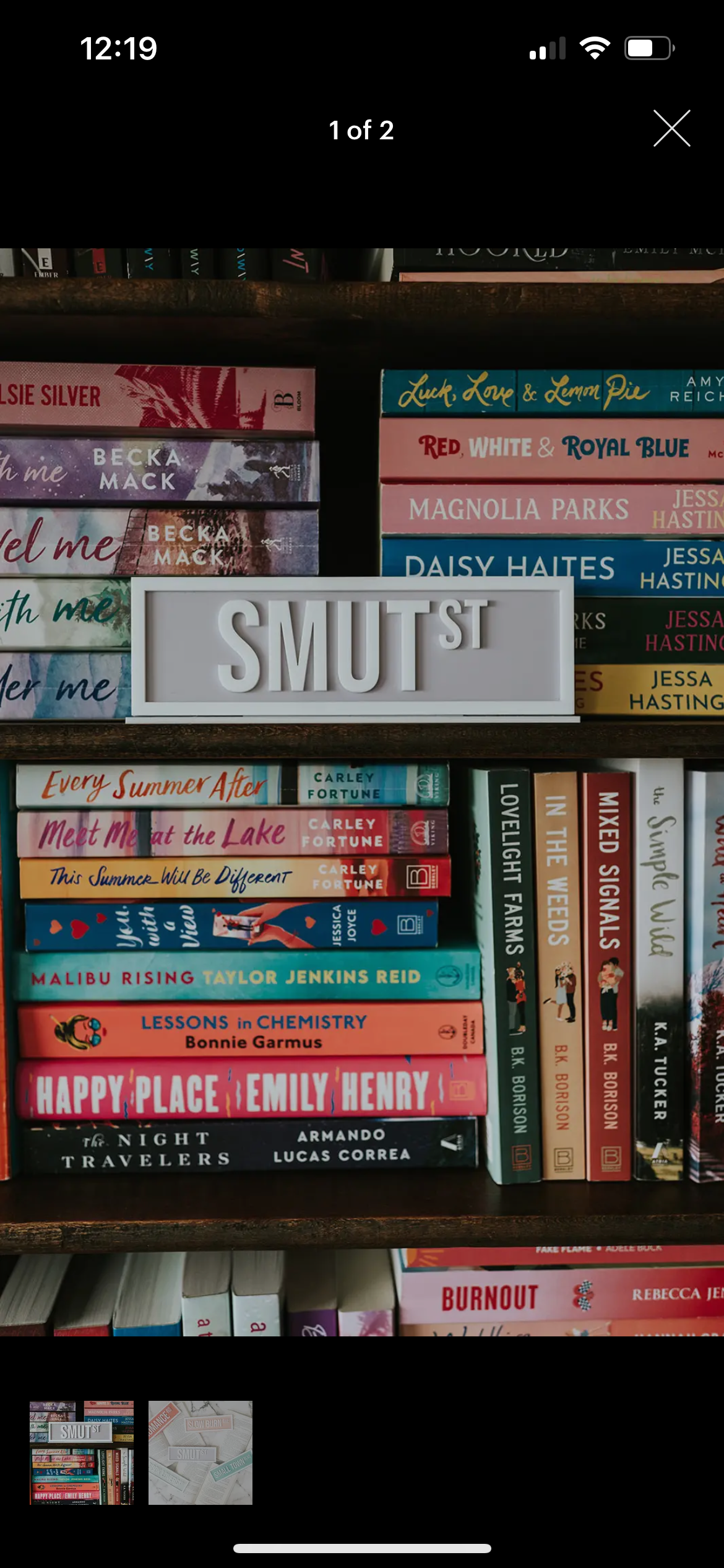 Smut St Bookshelf Sign